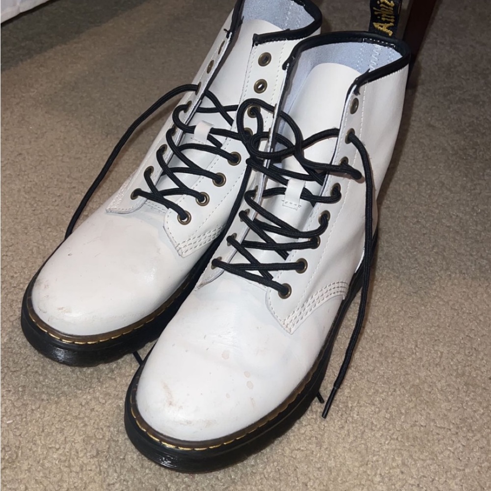 White Unisex Dr. Martens - Picture 2 of 4